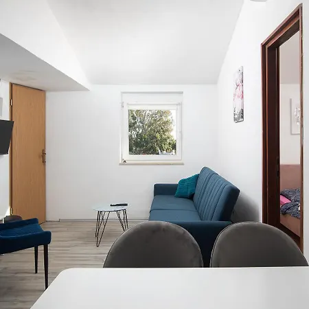 Appartement Majer 2 *